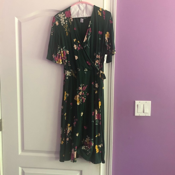 Old navy wrap dress - Picture 1 of 4